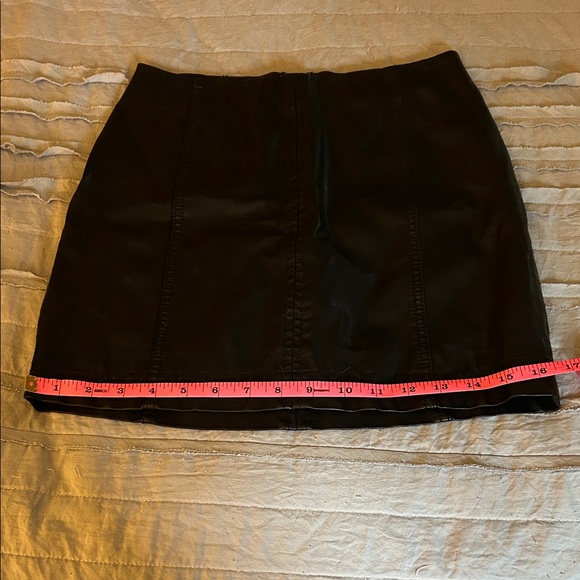 Free People Black Mini Skirt faux leather - Picture 6 of 8